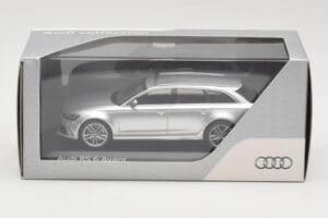Audi RS6 C7 Avant Prisma Silver Minichamps 1:43 5011216213 Metall — bild 4 av 4