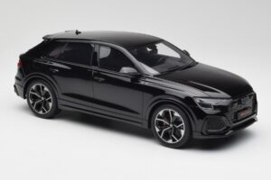 Audi RSQ8 Night Svart GT Spirit 1:18 GT305 Resin — bild 4 av 6