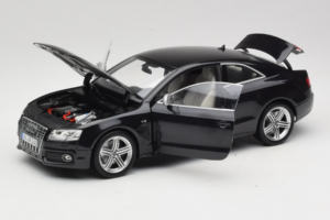 Audi S5 B8 Coupe Svart Norev 1:18 188360 Metall — bild 2 av 8