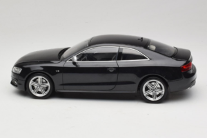 Audi S5 B8 Coupe Svart Norev 1:18 188360 Metall — bild 4 av 8