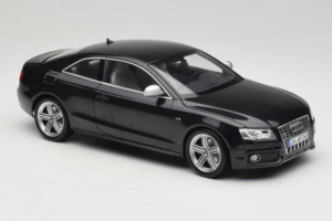 Audi S5 B8 Coupe Svart Norev 1:18 188360 Metall — bild 6 av 8