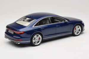 Audi S8 D5 Blå GT Spirit 1:18 GT313 Resin — bild 2 av 6
