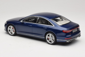 Audi S8 D5 Blå GT Spirit 1:18 GT313 Resin — bild 5 av 6