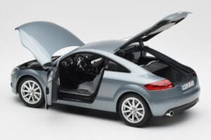 Audi TT 8J Condor Grå Minichamps 1:18 5010500415 Metall — bild 5 av 8