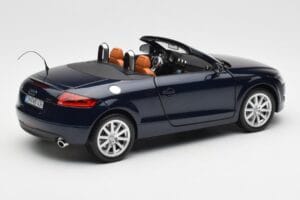 Audi TT 8J Roadster Djuphavs Blå Minichamps 1:18 5010500525 Metall — bild 3 av 8