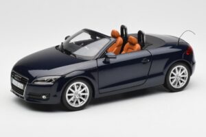 Audi TT 8J Roadster Djuphavs Blå Minichamps 1:18 5010500525 Metall