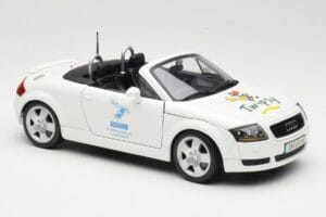 Audi TT 8N Cabriolet Vit Maisto 1:18 56065 Metall — bild 6 av 8
