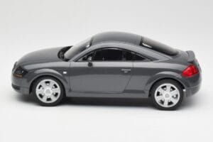 Audi TT 8N Coupe Grey Metallic Minichamps 1:18 155017020 Metall — bild 3 av 6
