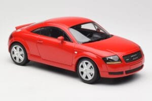Audi TT 8N Röd Minichamps 1:18 155017022 Metall — bild 4 av 6