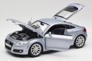 Audi TT 8N RHD Lake Silver Metallic Minichamps 1:18 150015020 Metall — bild 2 av 8