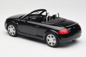 Audi TT 8N Roadster Black Metallic Minichamps 1:18 155017030 Metall — bild 5 av 6