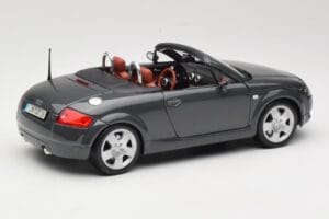 Audi TT 8N Roadster Grå Maisto 1:18 50346 Metall — bild 3 av 8