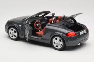 Audi TT 8N Roadster Grå Maisto 1:18 50346 Metall — bild 5 av 8