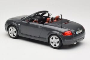 Audi TT 8N Roadster Grå Maisto 1:18 50346 Metall — bild 7 av 8