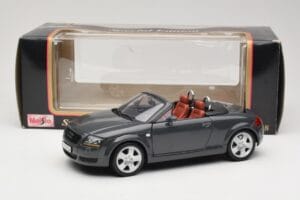 Audi TT 8N Roadster Grå Maisto 1:18 50346 Metall — bild 8 av 8
