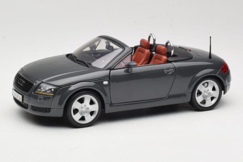Audi TT 8N Roadster Grå Maisto 1:18 50346 Metall