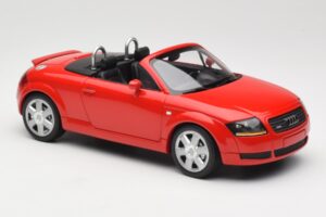 Audi TT 8N Roadster Röd Minichamps 1:18 155017032 Metall — bild 4 av 6