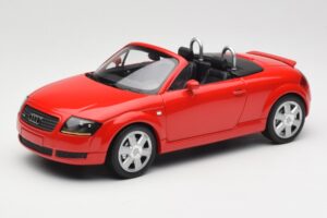 Audi TT 8N Roadster Röd Minichamps 1:18 155017032 Metall