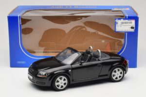 Audi TT 8N Roadster Svart Revell 1:18 8980 Metall — bild 8 av 8