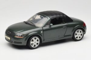 Audi TT 8N Roadster Grön Revell 1:18 8979 Metall