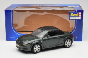 Audi TT 8N Roadster Grön Revell 1:18 8979 Metall — bild 8 av 8