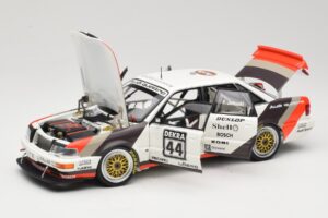 Audi V8 Quattro DTM #44 Team AZR F. Jelinski 1991 Minichamps 1:18 100911044 Metall — bild 2 av 8