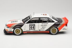 Audi V8 Quattro DTM #44 Team AZR F. Jelinski 1991 Minichamps 1:18 100911044 Metall — bild 4 av 8