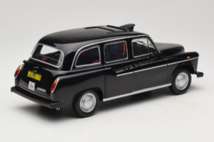 Austin FX4 London Taxi Svart Minichamps 1:18 180136000 Metall — bild 3 av 8