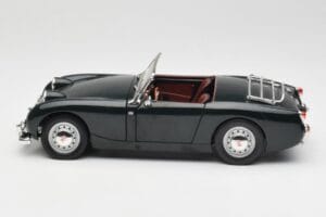 Austin-Healey Sprite Leaf Green Revell 1:18 08837 Metall — bild 4 av 8