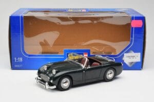 Austin-Healey Sprite Leaf Green Revell 1:18 08837 Metall — bild 8 av 8