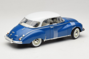 Auto Union 1000 S Coupe Blå Vit Revell 1:18 08909 Metall — bild 2 av 6