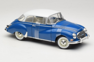 Auto Union 1000 S Coupe Blå Vit Revell 1:18 08909 Metall — bild 4 av 6