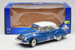 Auto Union 1000 S Coupe Blå Vit Revell 1:18 08909 Metall — bild 6 av 6