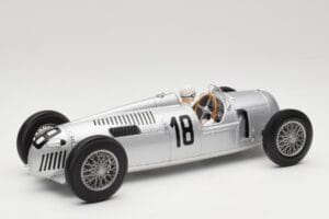 Auto Union Typ C #18 B. Rosemeyer Internationales Eifelrennen Nürburgring Winner 1936 Minichamps 1:18 155361018 Metall — bild 2 av 6