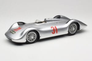 Auto Union Typ C Stromlinie #31 B. Rosemeyer 1937 Silver Revell 1:18 08436 Metall