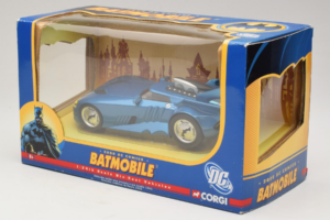 Batmobile DC Comics Corgi 1:24 77511 Metall — bild 3 av 3