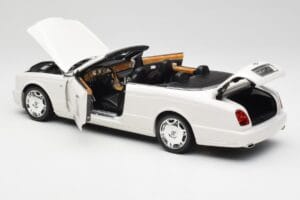 Bentley Azure Glacier White Minichamps 1:18 100139502 Metall — bild 5 av 8