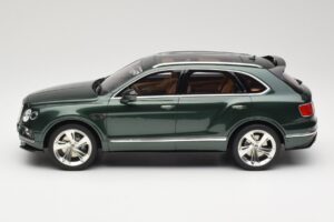 Bentley Bentayga Styling Pack Grön GT Spirit 1:18 GT133 Resin — bild 3 av 6