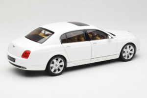 Bentley Continental Flying Spur Vit Minichamps 1:18 100139461 Metall — bild 3 av 8