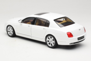 Bentley Continental Flying Spur Vit Minichamps 1:18 100139461 Metall — bild 7 av 8