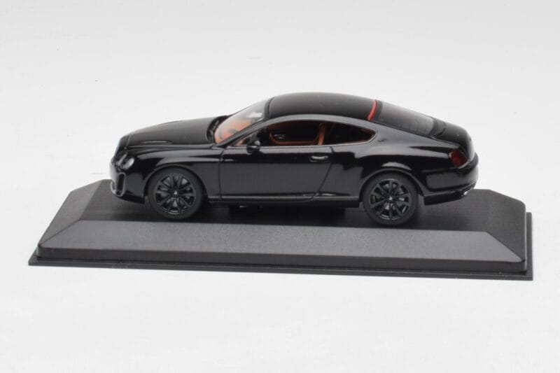 Bentley Continental GT Svart Med Svarta Fälgar Minichamps 1:43 BENTLEY002 Metall