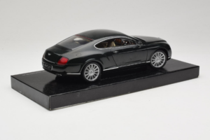 Bentley Continental GT British Racing Green Minichamps 1:18 BL570 Metall — bild 4 av 8