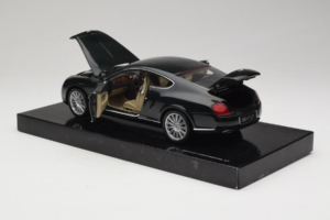 Bentley Continental GT British Racing Green Minichamps 1:18 BL570 Metall — bild 5 av 8
