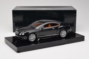 Bentley Continental GT Midnight Emerald Minichamps 1:18 BL389 Metall — bild 8 av 8