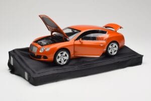 Bentley Continental GT Orange Metallic Minichamps 1:18 100139921 Metall — bild 2 av 8