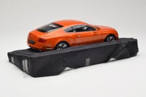 Bentley Continental GT Orange Metallic Minichamps 1:18 100139921 Metall — bild 3 av 8