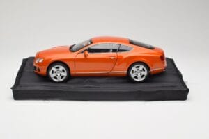 Bentley Continental GT Orange Metallic Minichamps 1:18 100139921 Metall — bild 4 av 8