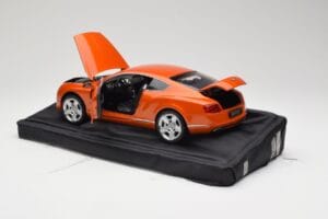 Bentley Continental GT Orange Metallic Minichamps 1:18 100139921 Metall — bild 5 av 8