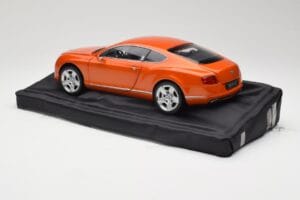 Bentley Continental GT Orange Metallic Minichamps 1:18 100139921 Metall — bild 7 av 8