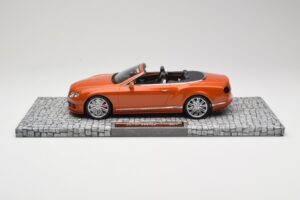Bentley Continental GT Speed Cabriolet Orange Metallic Minichamps 1:18 107139430 Metall — bild 3 av 6